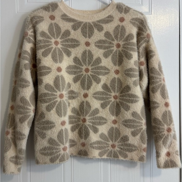 Cyrus Sweaters - Cyrus Cream and Gray Floral Sweater